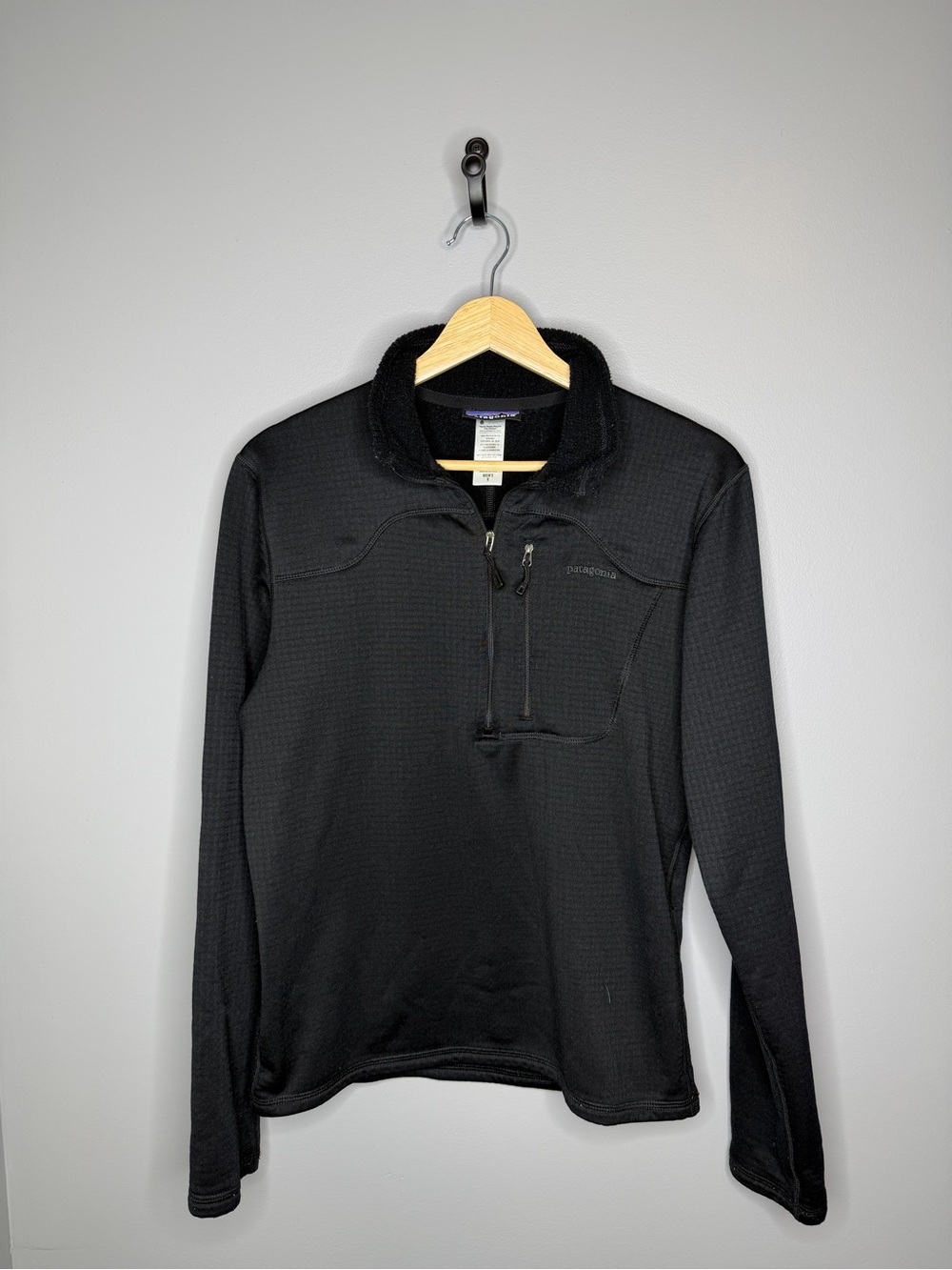 Patagonia Black Half-Zip Fleece Pullover
